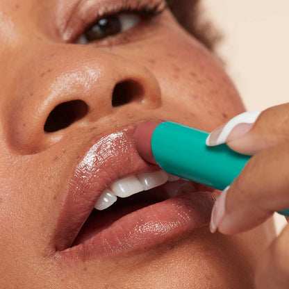 🎉BUY ONE GET ONE FREE🎉24-Hours Moisture Hydrating Shine Lip Tint